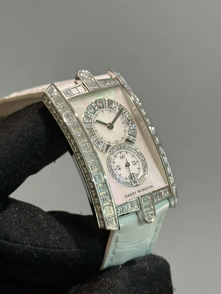 Harry Winston Avenue 331/UQW